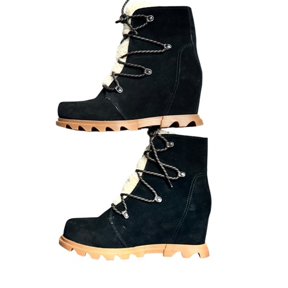 SOREL Joan of Arctic Wedge II Shearling Lace-Up Boots – Black Suede Size 10 - Picture 4 of 7